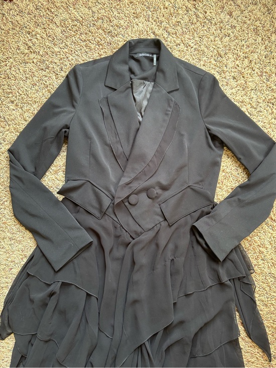 Dolce Cabo Jackets & Blazers - Dolce Cabo Black Tiered Ruffle Blazer Jacket Women’s Medium Vintage Formal